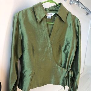 ✨Green Silk Tie Wrap Blouse
